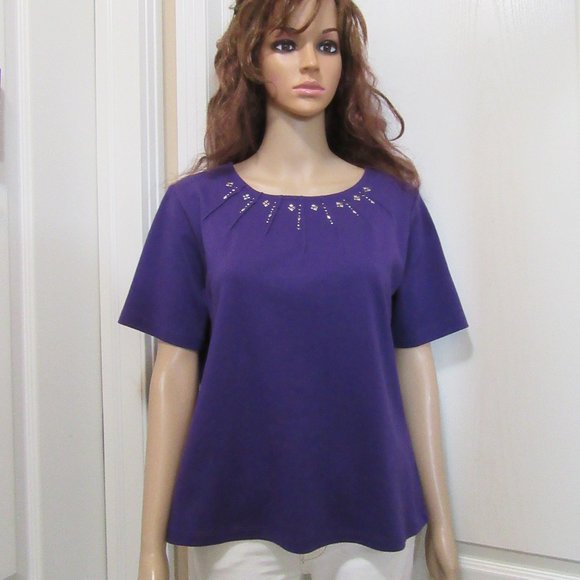 Ladies Tshirt size Medium Alia - Petite Medium --5 for $20.00 - Picture 1 of 7